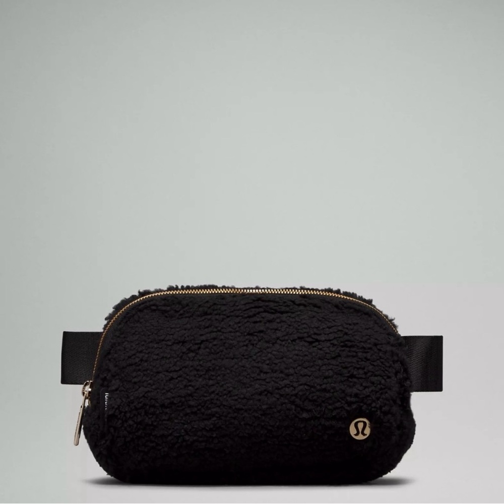 NWT lululemon athletica Black Fleece Crossbody Bag